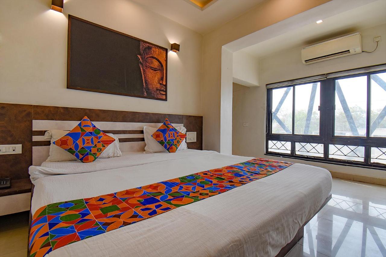 Fabhotel Royce Studio Apartments - Nr Pune International Airport Екстериор снимка